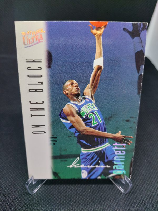 1996-1997 Fleer Ultra On The Bloch Kevin Garnett #126