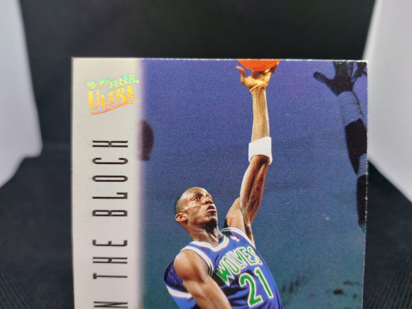 1996-1997 Fleer Ultra On The Bloch Kevin Garnett #126 - Image 3