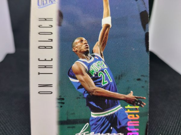 1996-1997 Fleer Ultra On The Bloch Kevin Garnett #126 - Image 4