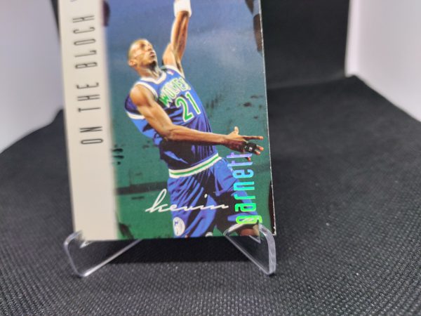 1996-1997 Fleer Ultra On The Bloch Kevin Garnett #126 - Image 6