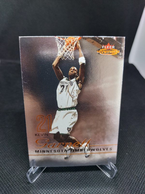 2003-2004 Fleer Mystique Kevin Garnett #10