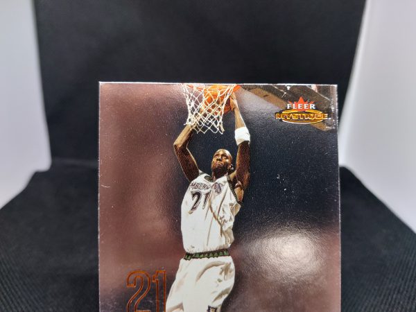 2003-2004 Fleer Mystique Kevin Garnett #10 - Image 2