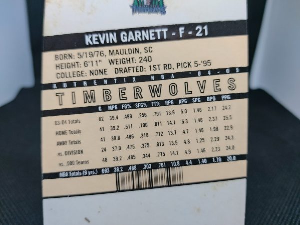 2004-2005 Fleer Authentix Kevin Garnett #34 - Image 7
