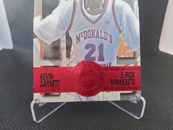 1995-1996 Press Pass Draft Pick Die Cut Kevin Garnett #5 - Image 5