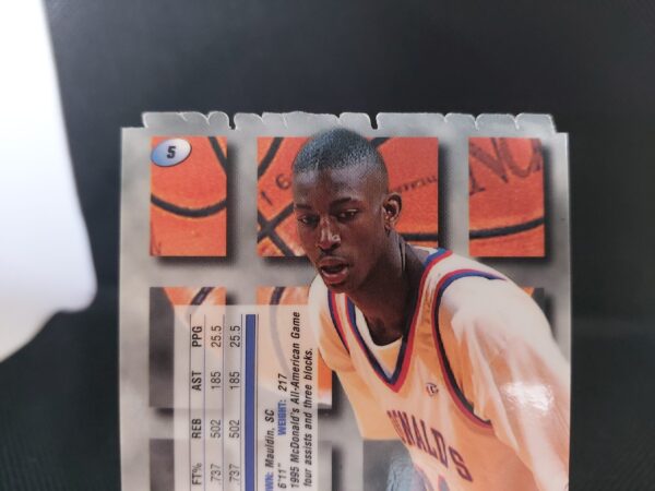 1995-1996 Press Pass Draft Pick Die Cut Kevin Garnett #5 - Image 6